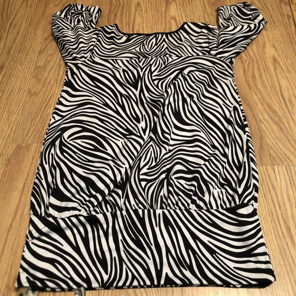 Astra by cres song usa long tunic top animal print square neck Quarter Sleeve - Picture 8 of 9